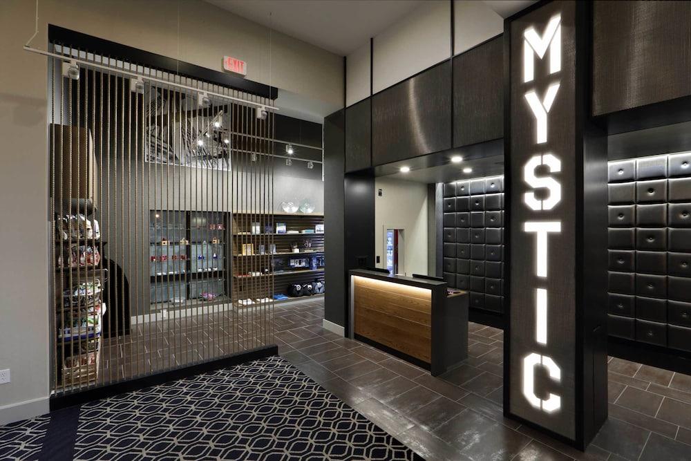 Hotel Hilton Mystic Extérieur photo